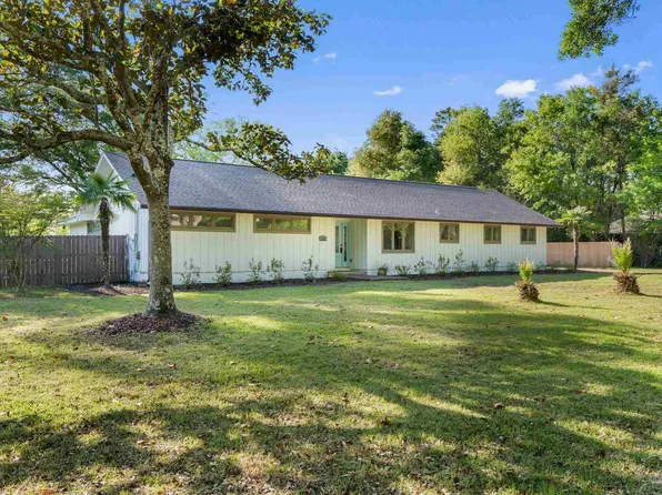 2465 Berrydale Rd, Pensacola, FL 32534