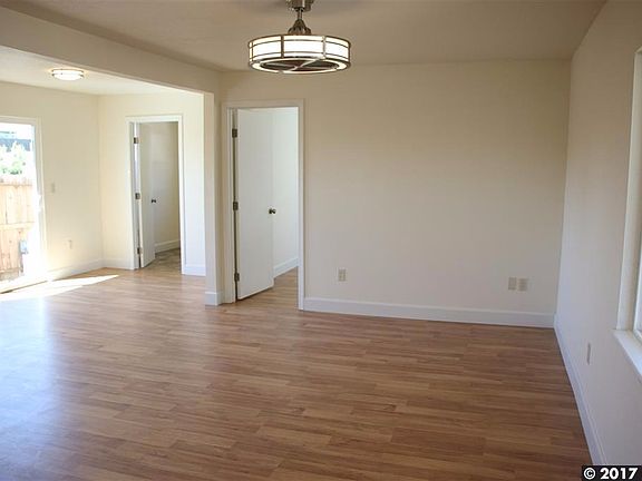 4th image of 1954 Vine Ln