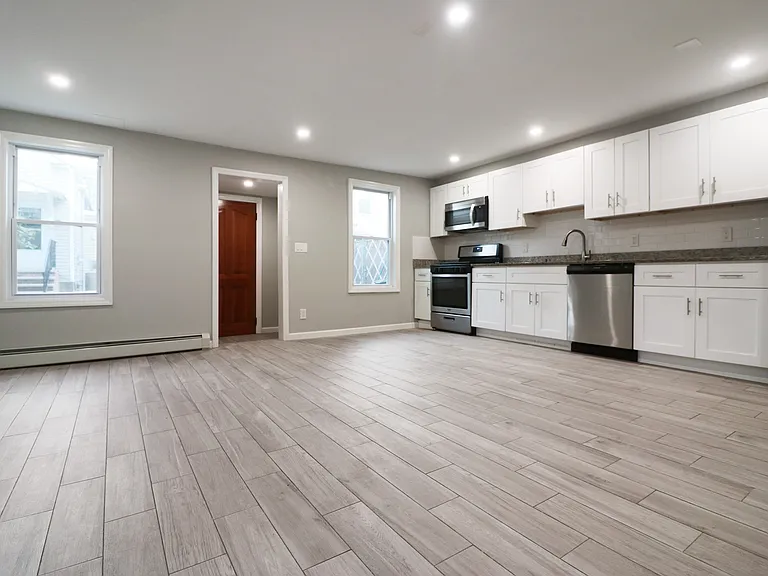 1620 Palisade Ave #G — Photo 6