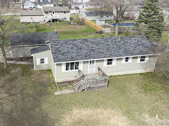 2nd image of 1733 Margaret Dr