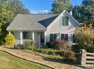 1820 Green Ridge Rd, Salem, VA 24153