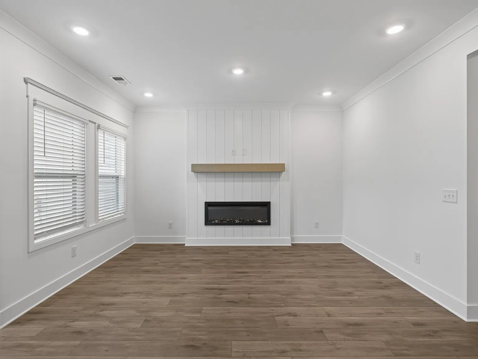 2 bed, 1650 sqft, $2,200 — Photo 3