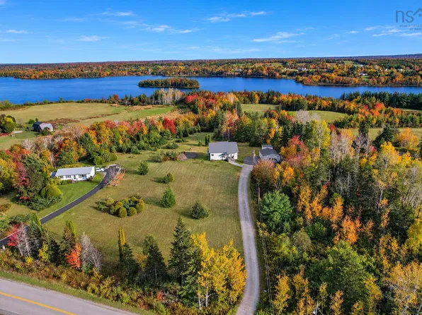 2085 Coxheath Rd, Cape Breton, NS B1L 1A7