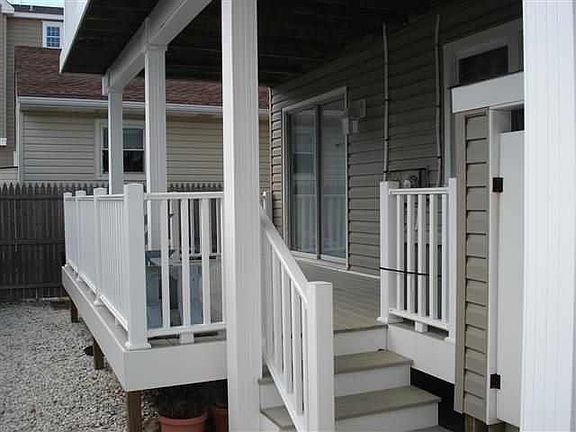 3rd image of 7501 Central Ave
