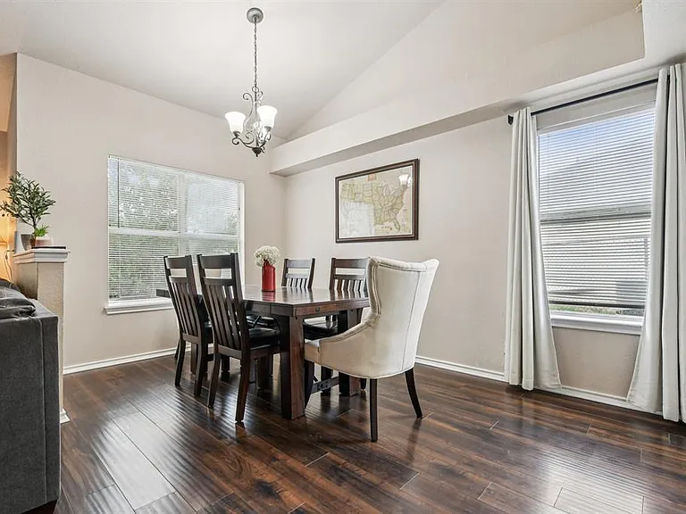3308 Ross Cv — Photo 14