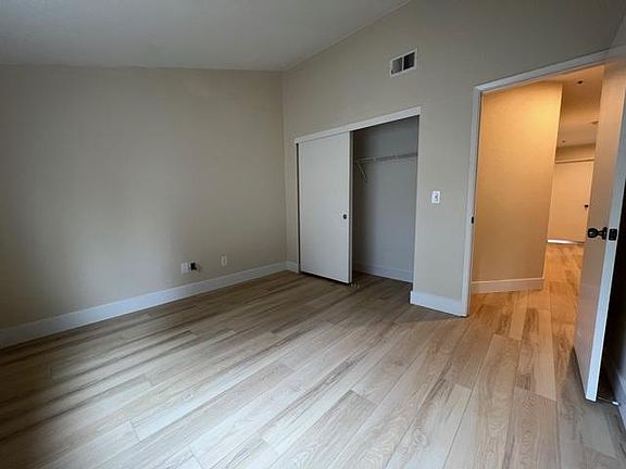 5th image of 430 Galleria Dr APT 12