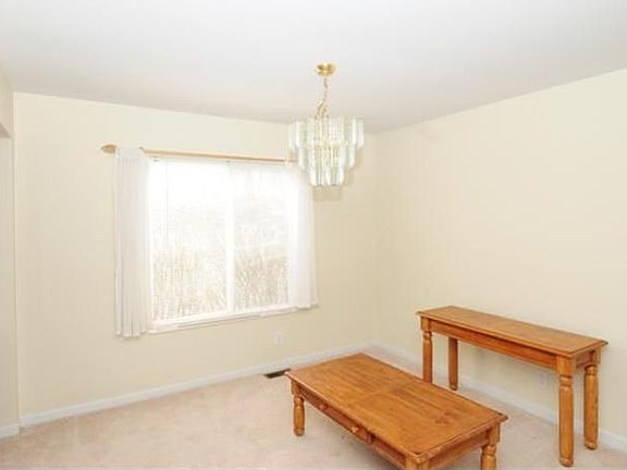 5th image of 10015 Deepwood Ct
