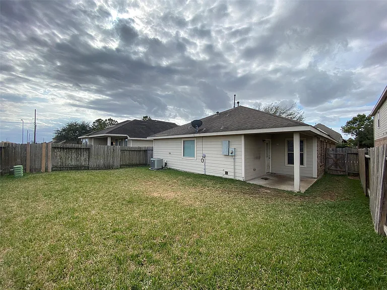 6323 Bennington Springs Dr — Photo 21