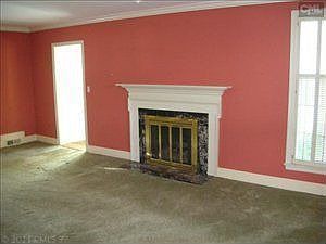 2nd image of 909 Woodland Dr