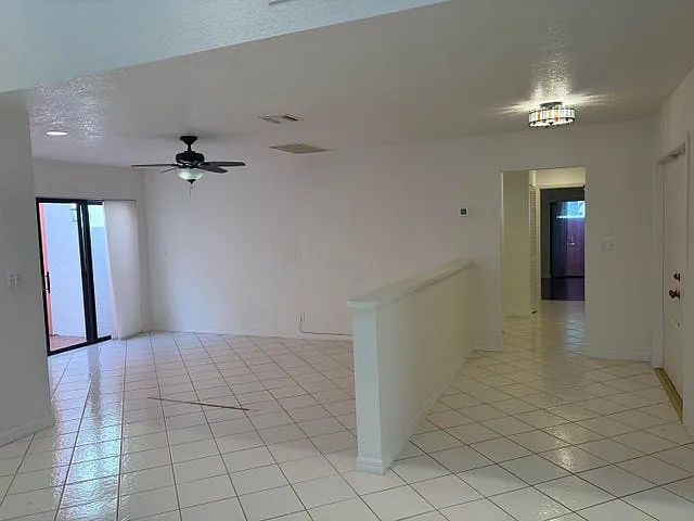3 bed, 1917 sqft, $4,450 — Photo 2