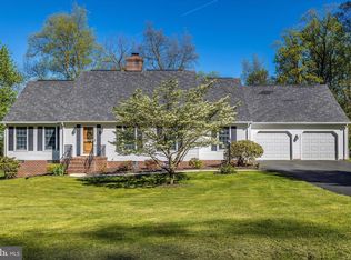 10871 Longwood Dr, Waynesboro, PA 17268