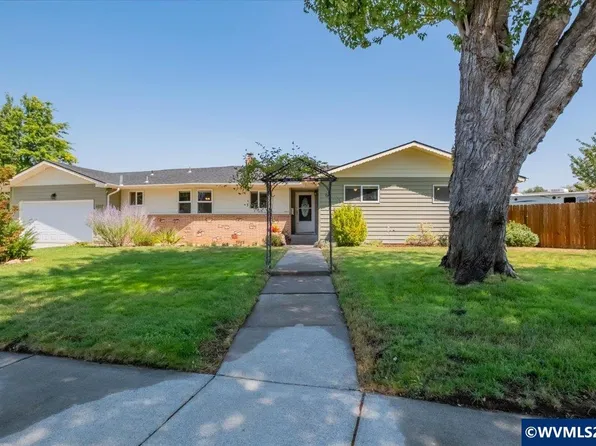4620 Shoreline Dr N, Keizer, OR 97303