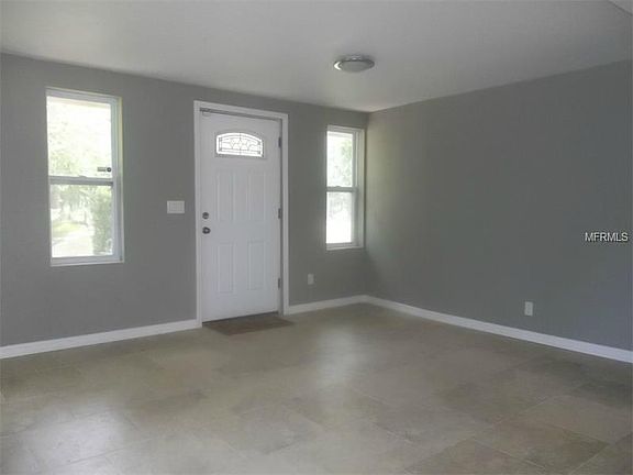 4th image of 353 S Samsula Dr