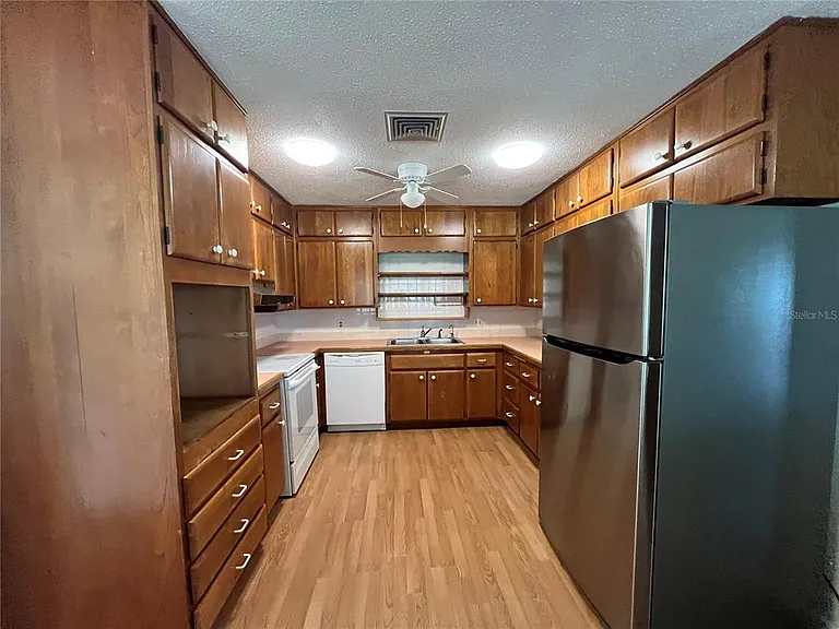 1145 S Lake Reedy Blvd — Photo 4
