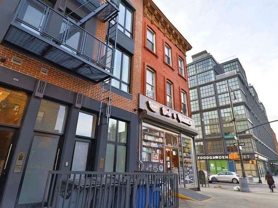 1st image of 1054 Dean St #5L