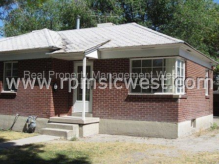2nd image of 994 W Prosperity Ave