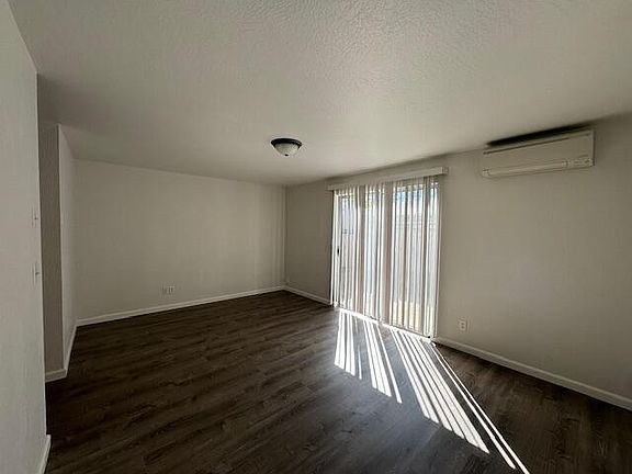 5th image of 210 W Main St
