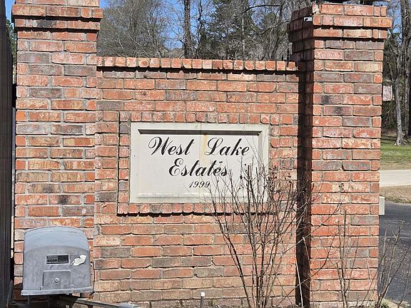 5th image of 17051 Westlake Cir