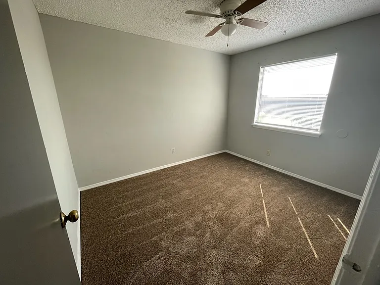 Courtyard Apartments — Photo 3