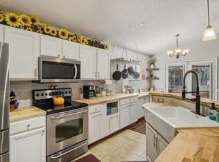 1990 Catline Cir, Navarre, FL 32566