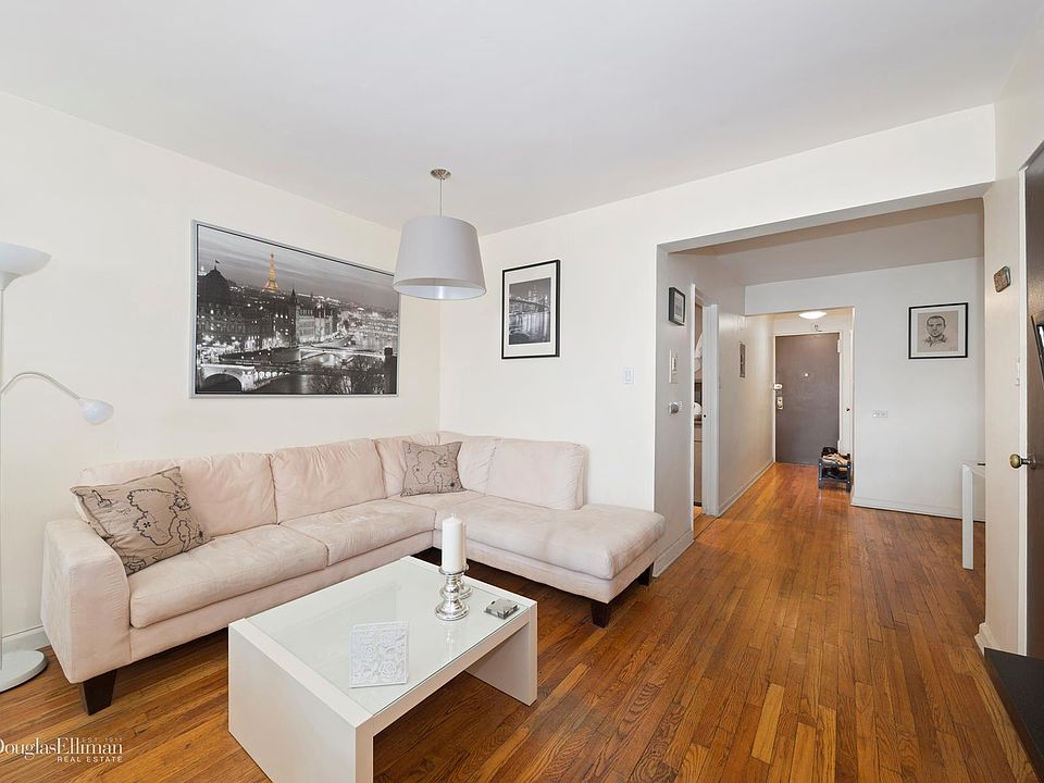 2nd image of 160 Ocean Pkwy APT 3B
