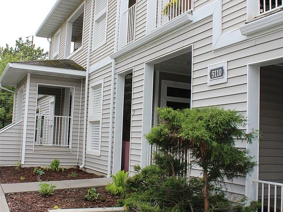 4th image of 5110 Village View Way APT 6