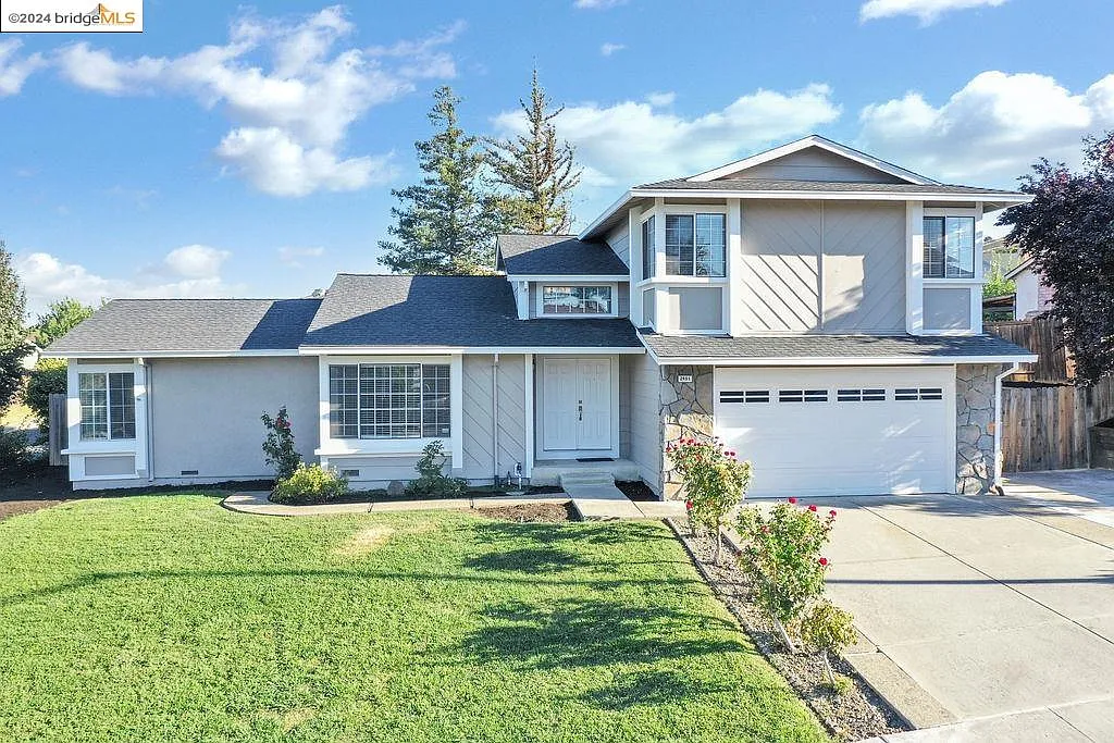 2401 Los Prados Way photo 1
