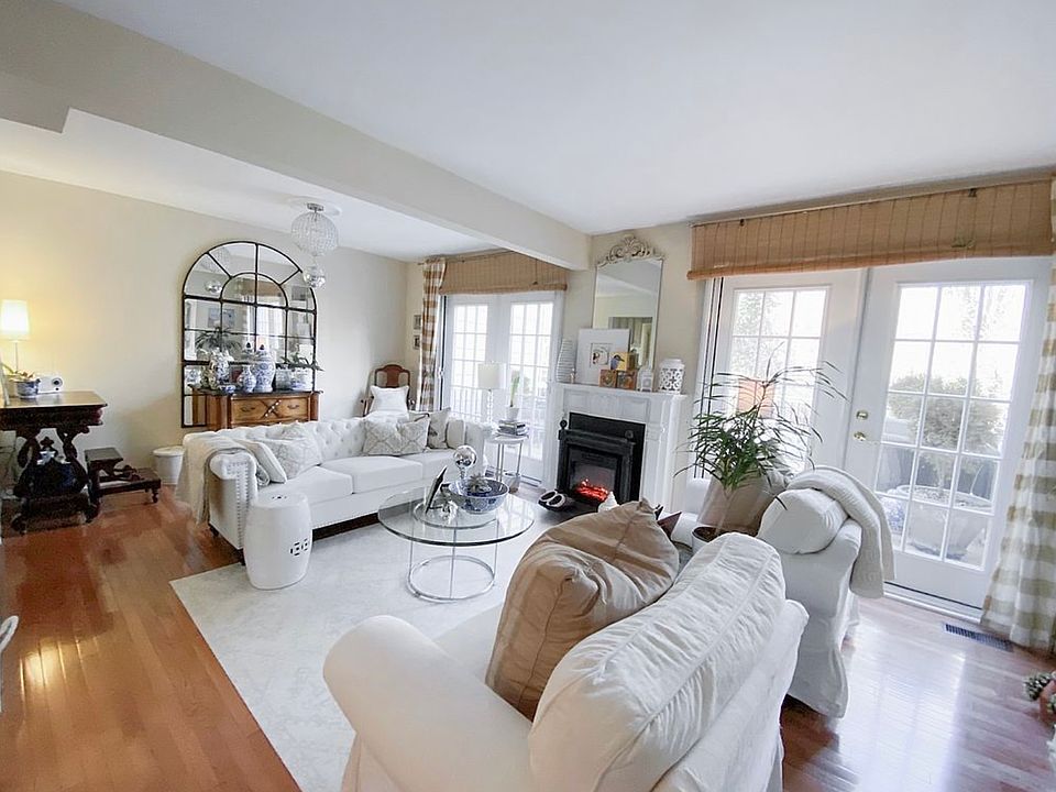 Living Room 3