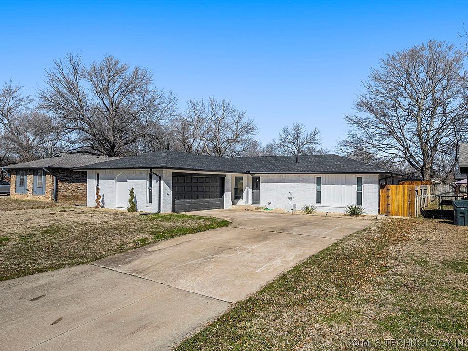 1st image of 1116 W Will Rogers Ct