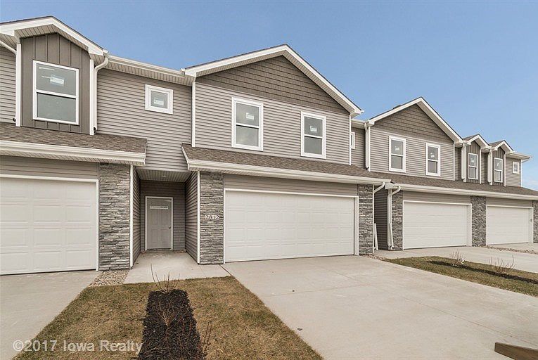 1st image of 2812 Lois Ln