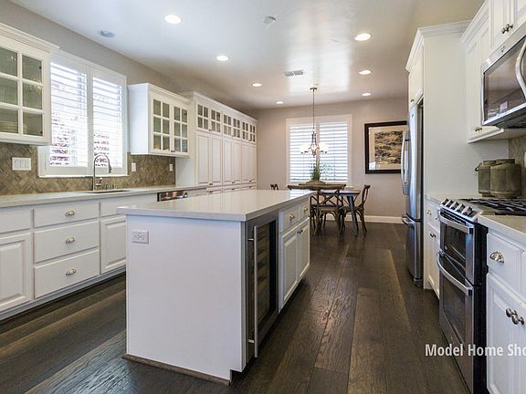 Spacious Kitchen - Ext. Pantry Option