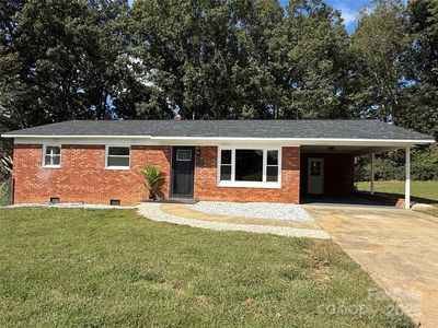 810 Hampton Pl SW, Lenoir, NC, 28645