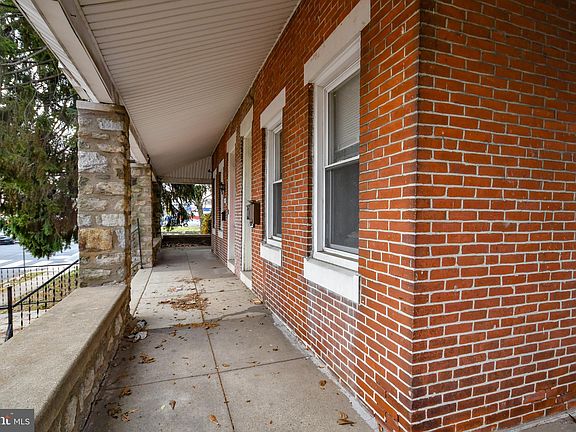 3rd image of 6400-02 Oxford Ave
