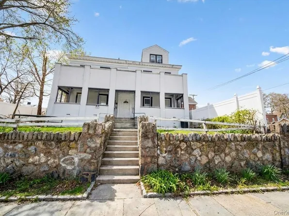 206 S 9th Avenue, Mount Vernon, NY 10550