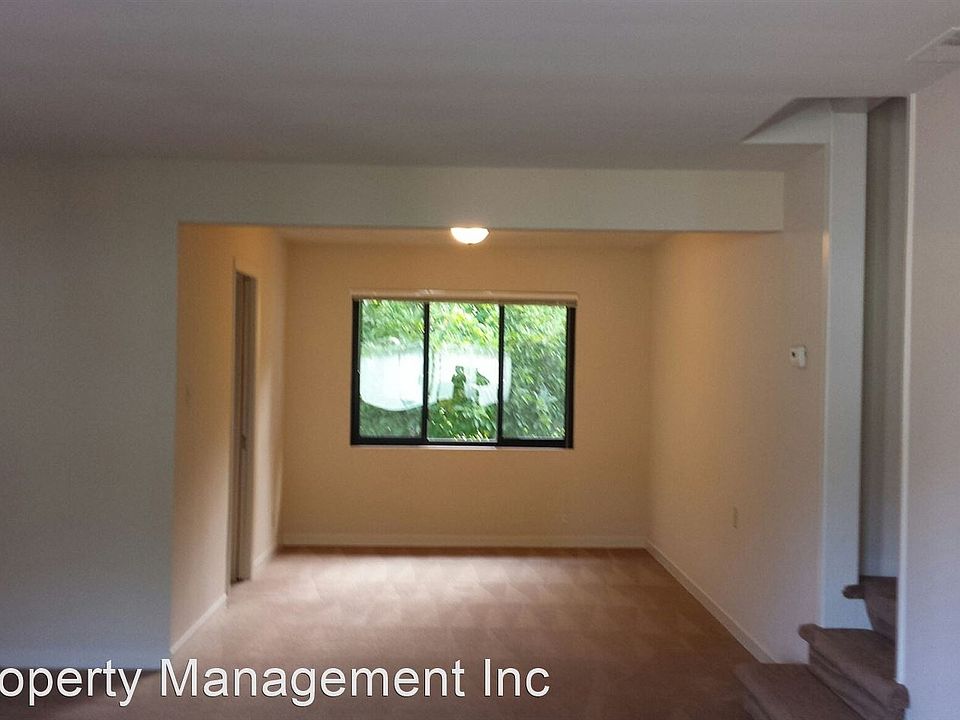 2nd image of 19 Crystal Springs Rd APT 16