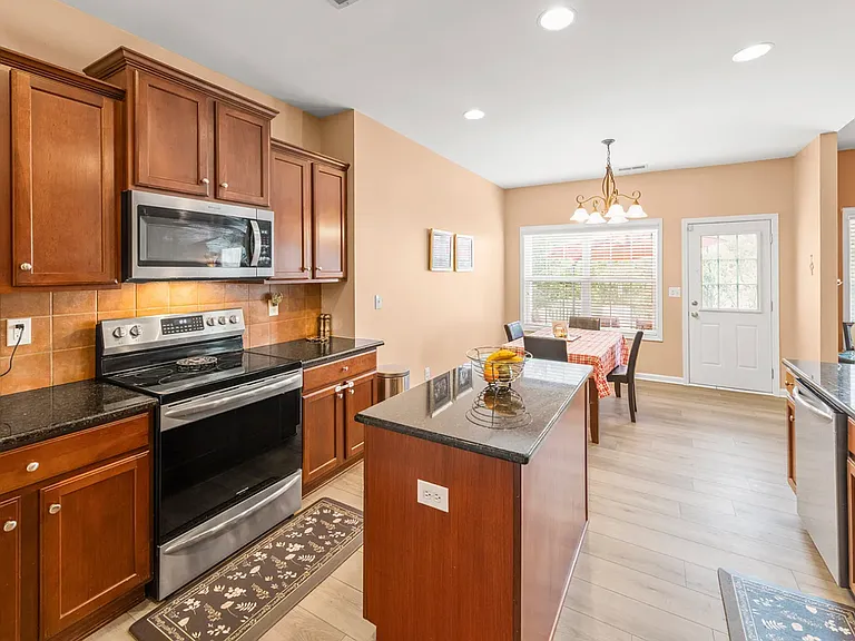 9693 Laurie Ave NW — Photo 6