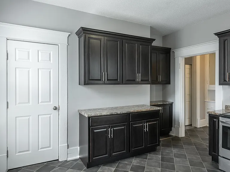 808 E M L King Blvd #808 — Photo 6