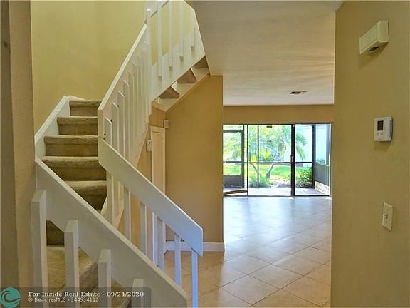 2nd image of 3395 Carambola Cir S