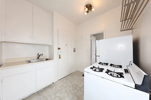 Rented by Corcoran | media 6