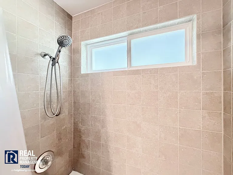 2609 S 272nd St #33 — Photo 17
