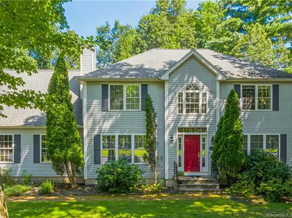 29 Steeplechase Drive, Manchester, CT 06040