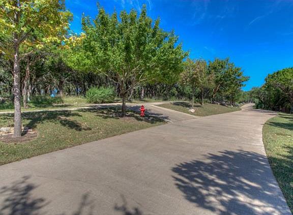 4th image of Canyon Oaks Dr Lot 8