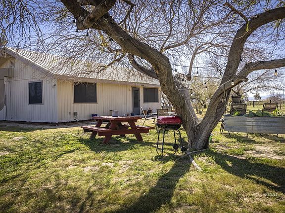 3rd image of 7920 Neal Ranch Rd