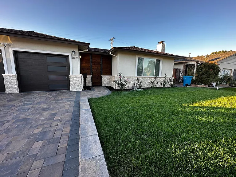 3570 Bennett Ave — Photo 4