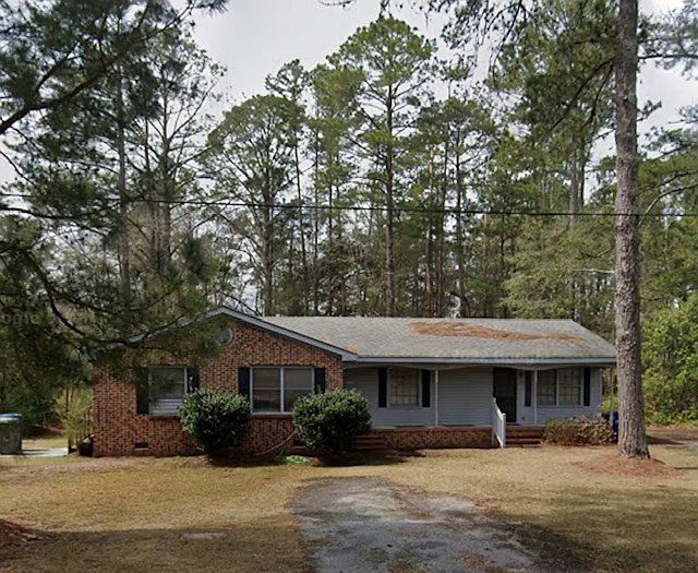 2nd image of 232 Pecan Dr Unit B
