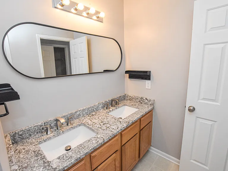 2210 Knotty Pine Trl — Photo 21