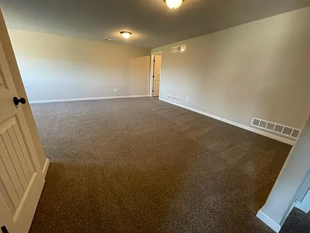 5270 N Cypress Cir — Photo 4