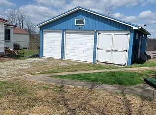 8127 Stonelick Rd, Maysville, KY 41056