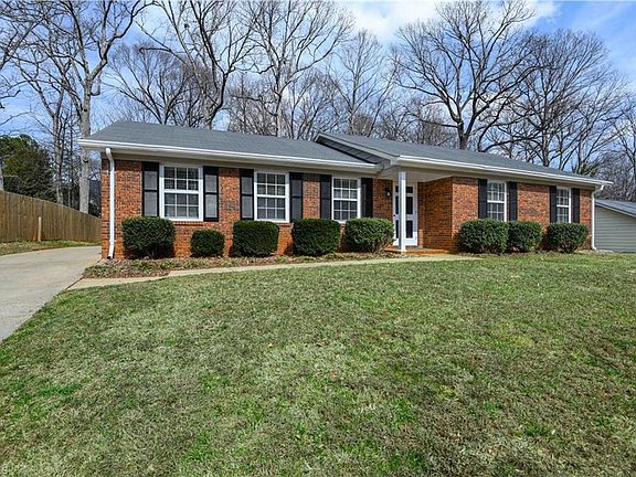 3rd image of 2108 Tarrywood Dr