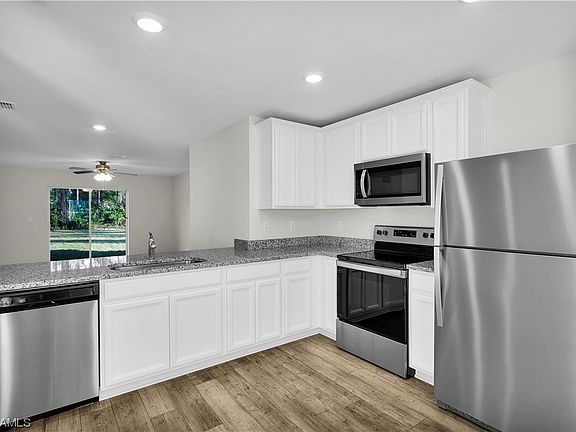 3rd image of 2139 NW 19th Ave